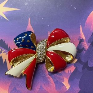 Joan Rivers patriotic brooch
